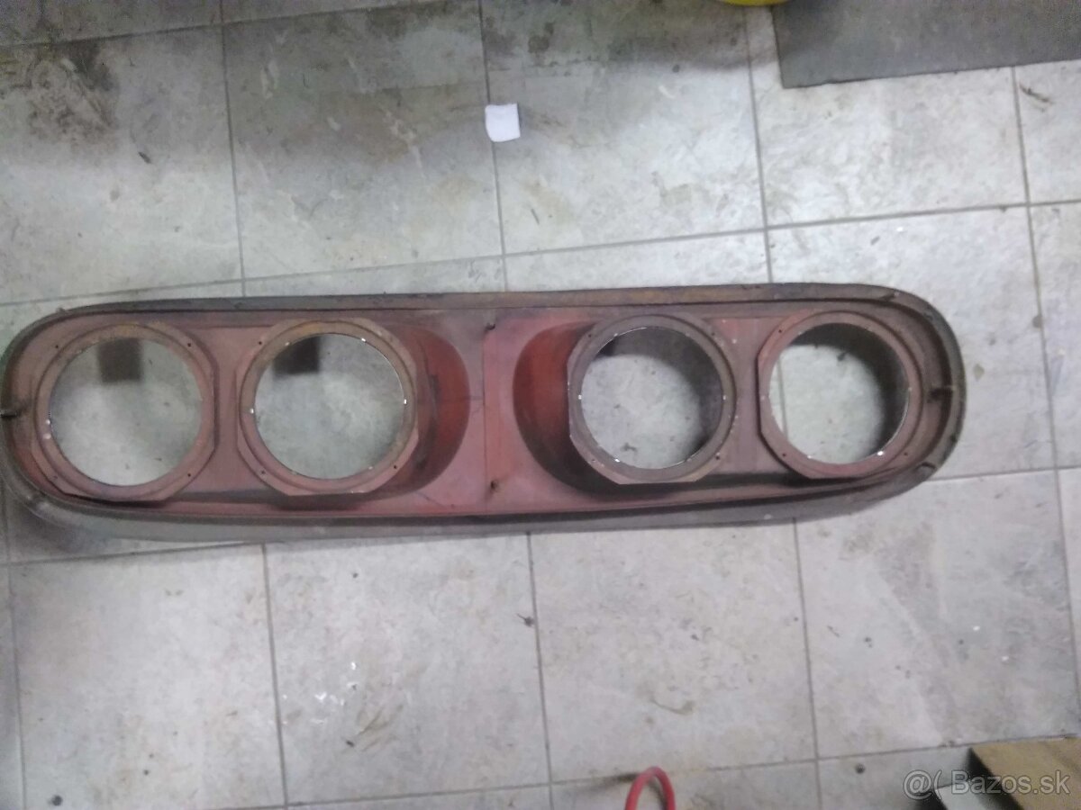 Predná maska z rámčekom Tatra 603. - 2