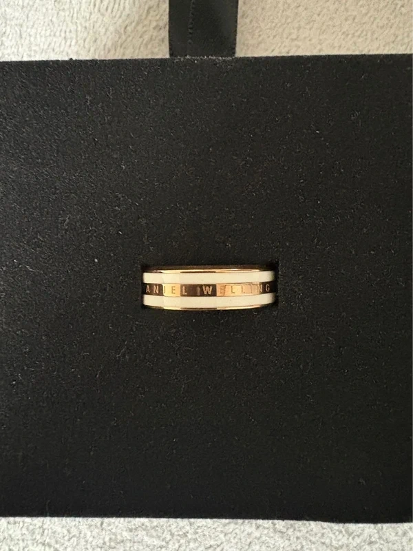 Prsteň Daniel Wellington - 2