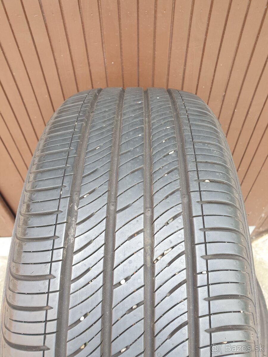 Kumho 215/50 R18 Letné 4ks - 2
