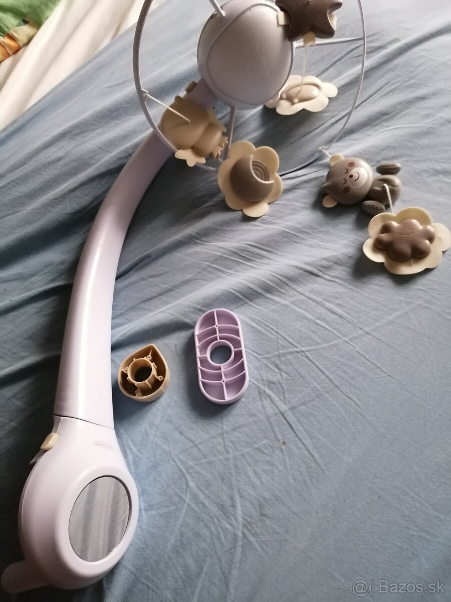 Kolotoč nad postieľku - 2