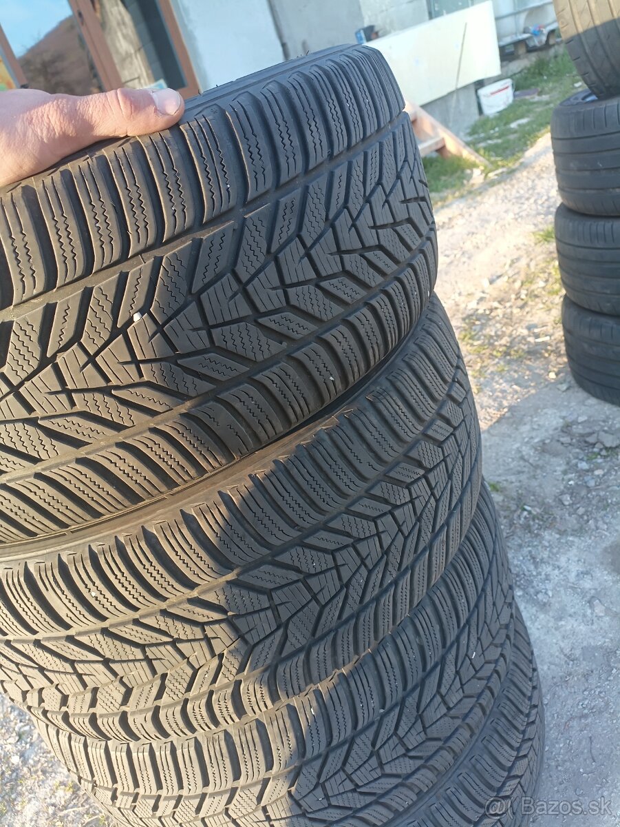 235/45 r18 zimne - 2