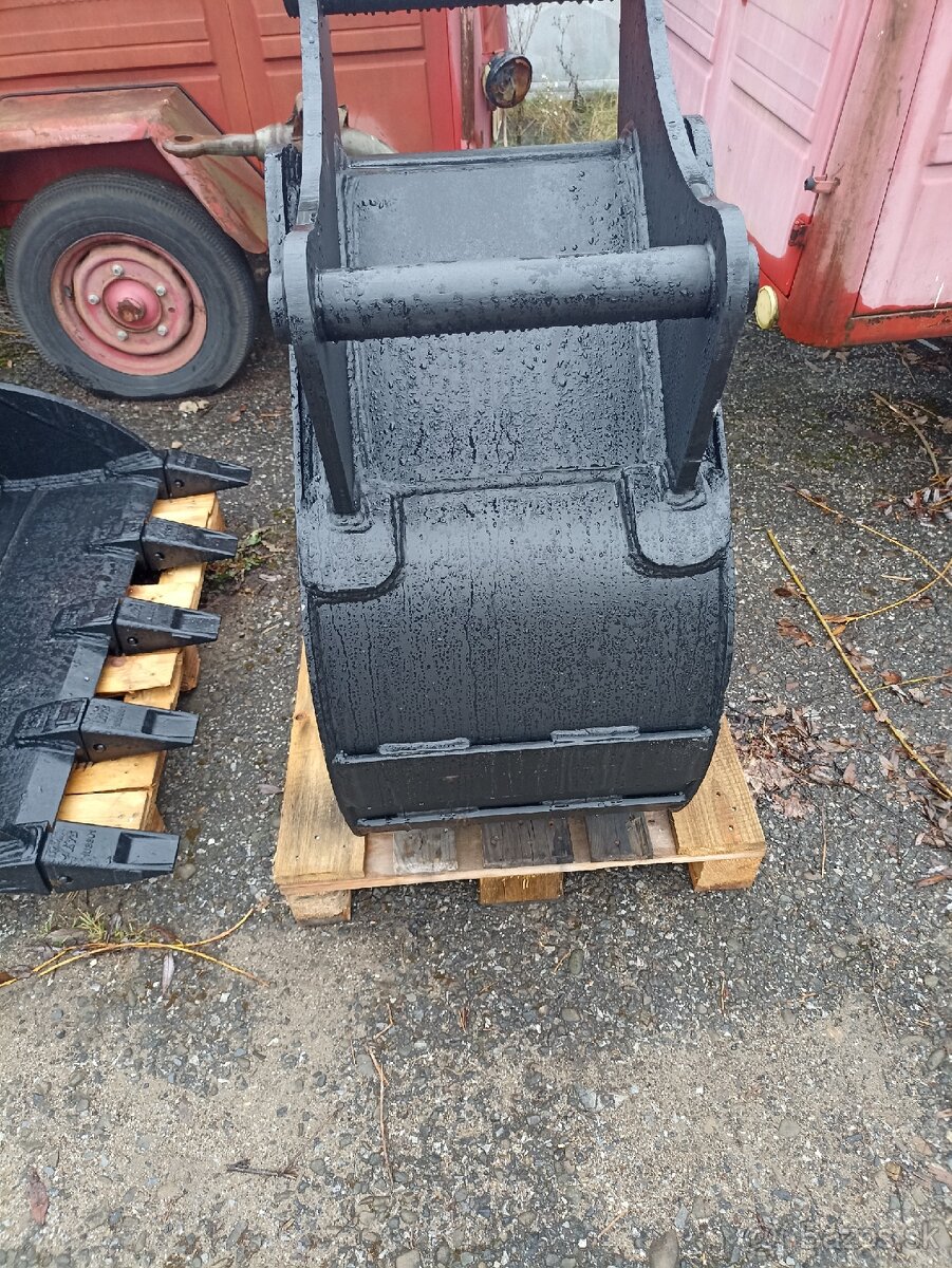 Predám lyžicu na bager 15-20t - 2