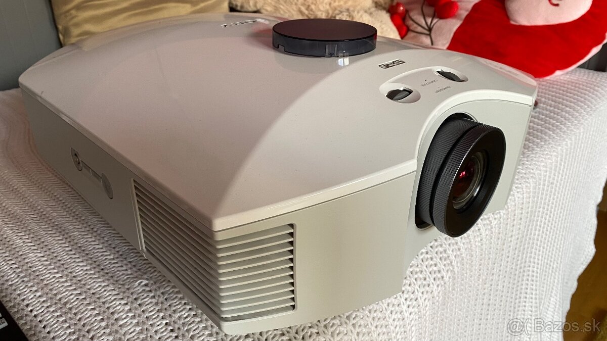 Predam 1700lm, 3xLCoS projektor Sony VPL-HW40ES, 100%ny ,3D - 2