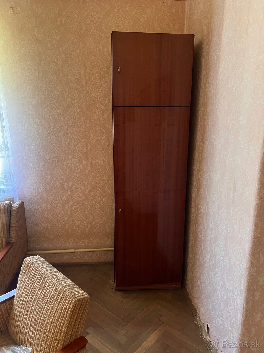 starožitný nábytok - 2