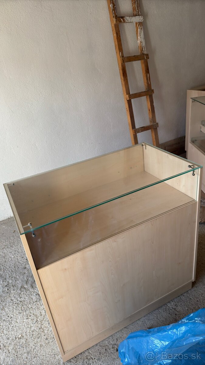 Predajné pulty do predajne - 2