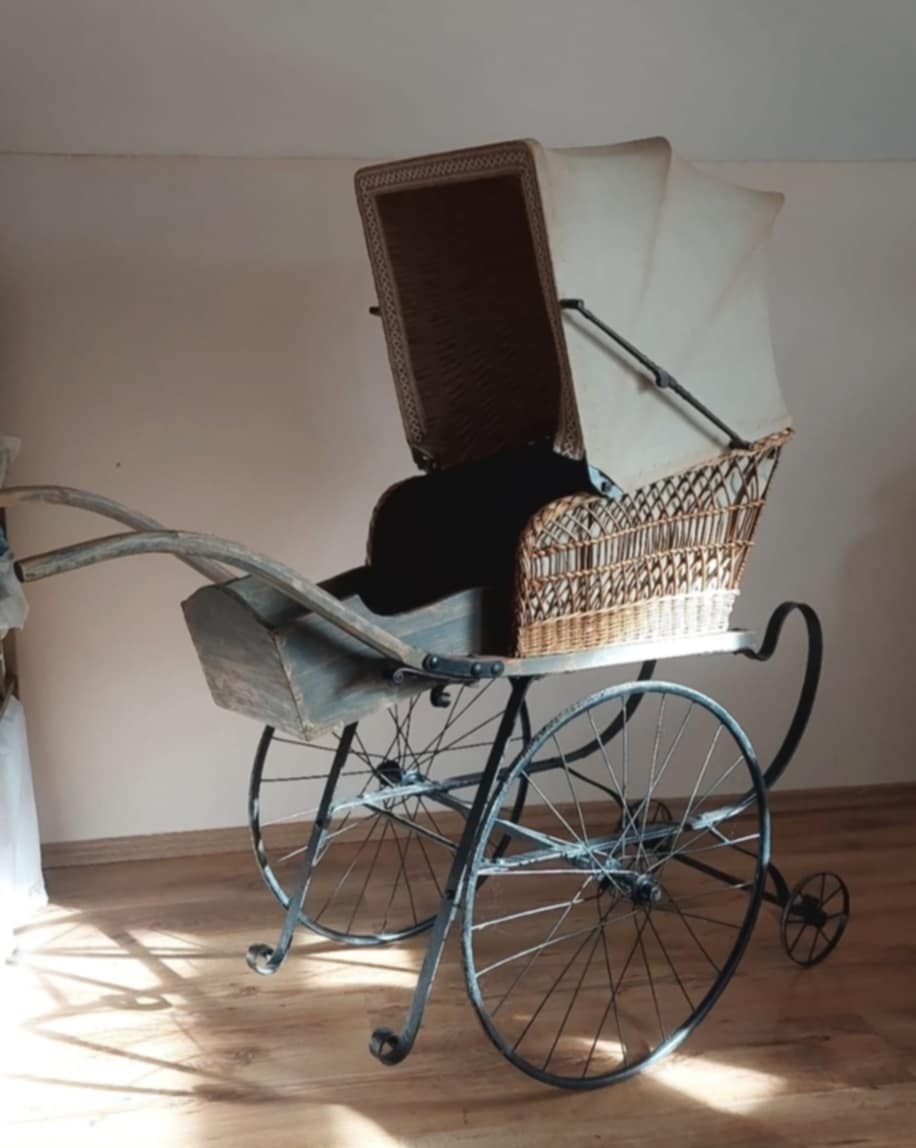 Starožitný kočárek, skládací - 2