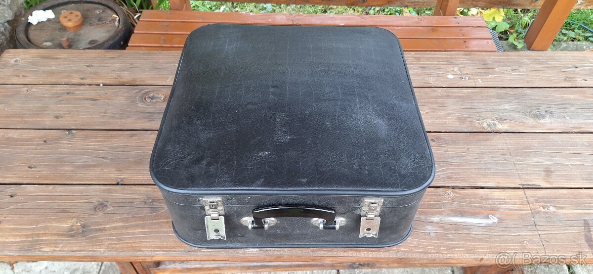 predám písací stroj - 2