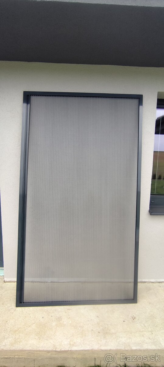 Sietka proti hmyzu - posúvna - 2