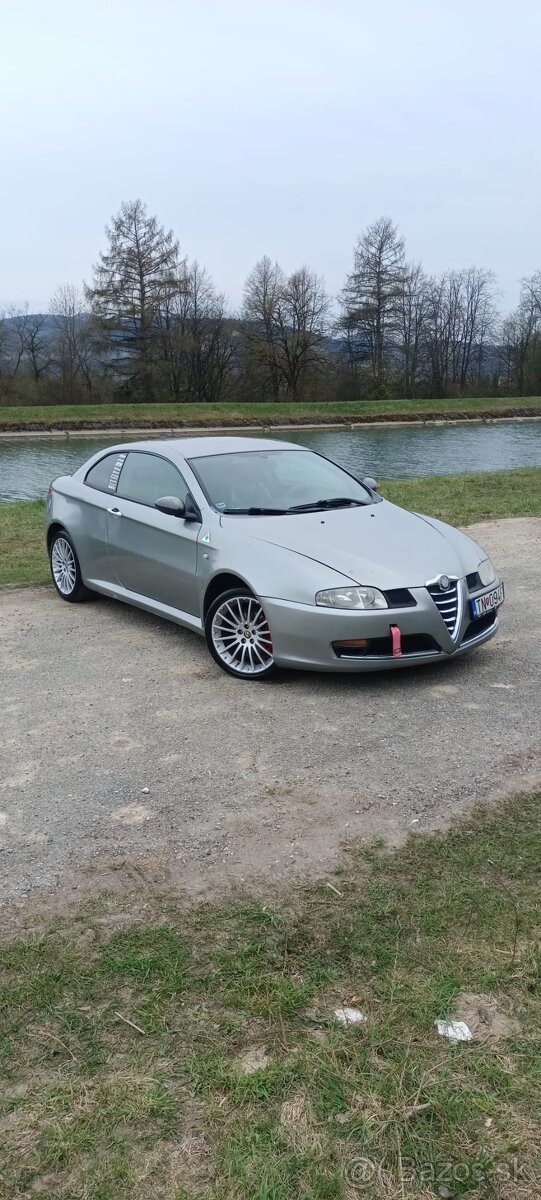 Alfa Romeo GT 1.9 JTD - 2