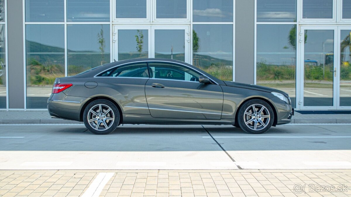 Mercedes-Benz E trieda Kupé 350 CGI Blue - 2