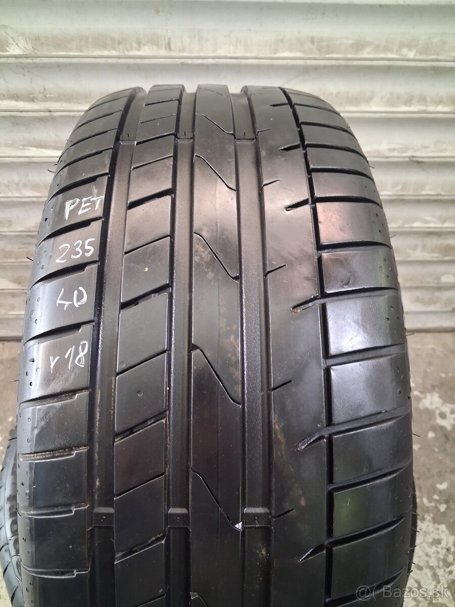 Petlas letné 235/40/R18 - 2