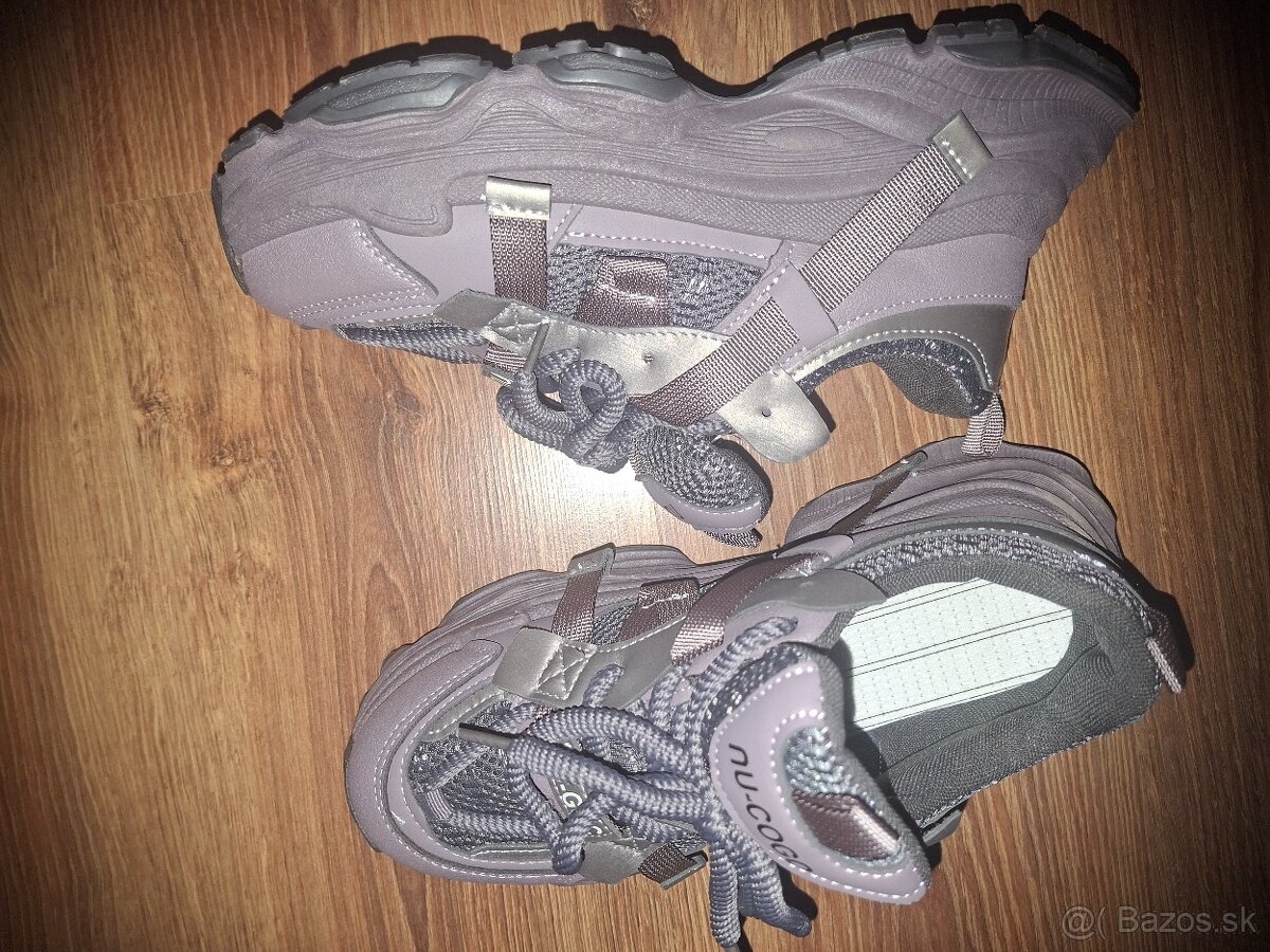 Predam nove tenisky c.39 - 2