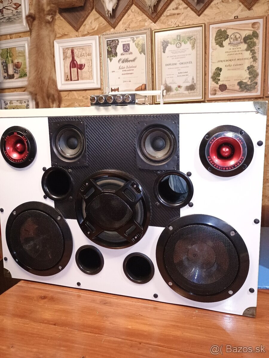 Partybox 2.1-Bluetooth,AUX,USB - výkon 200W + vst. batéria - 2