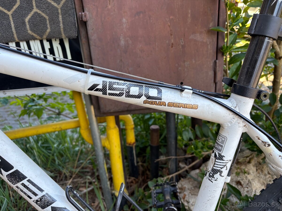 TREK 4500 - 2