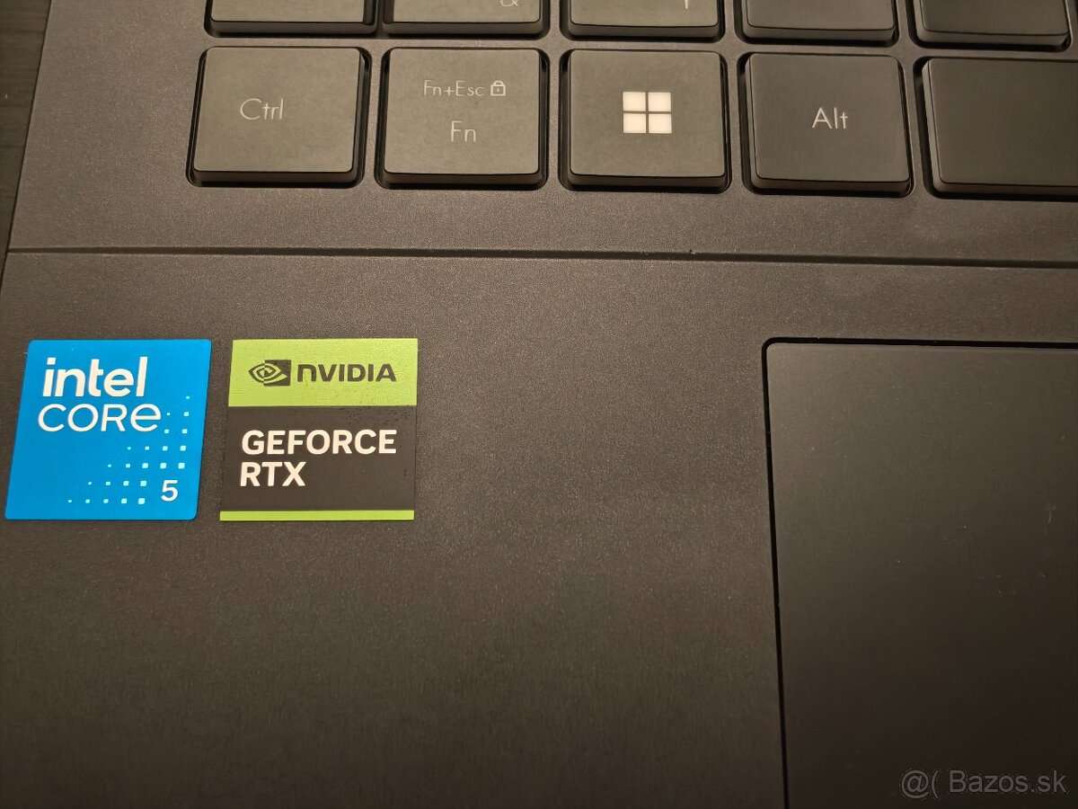 Asus Vivobook Gaming V16 - 2