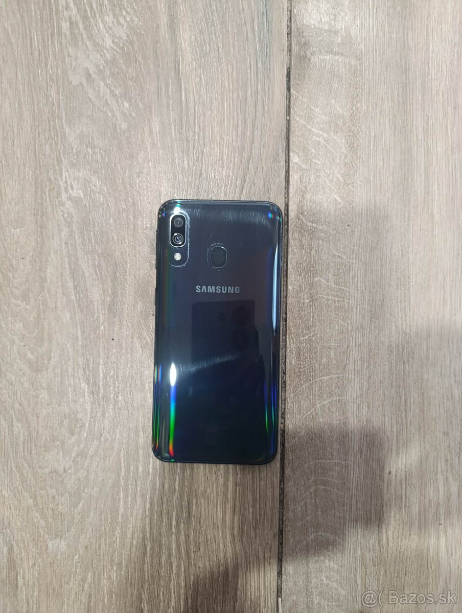 Samsung galaxy a40 4/64gb - 2
