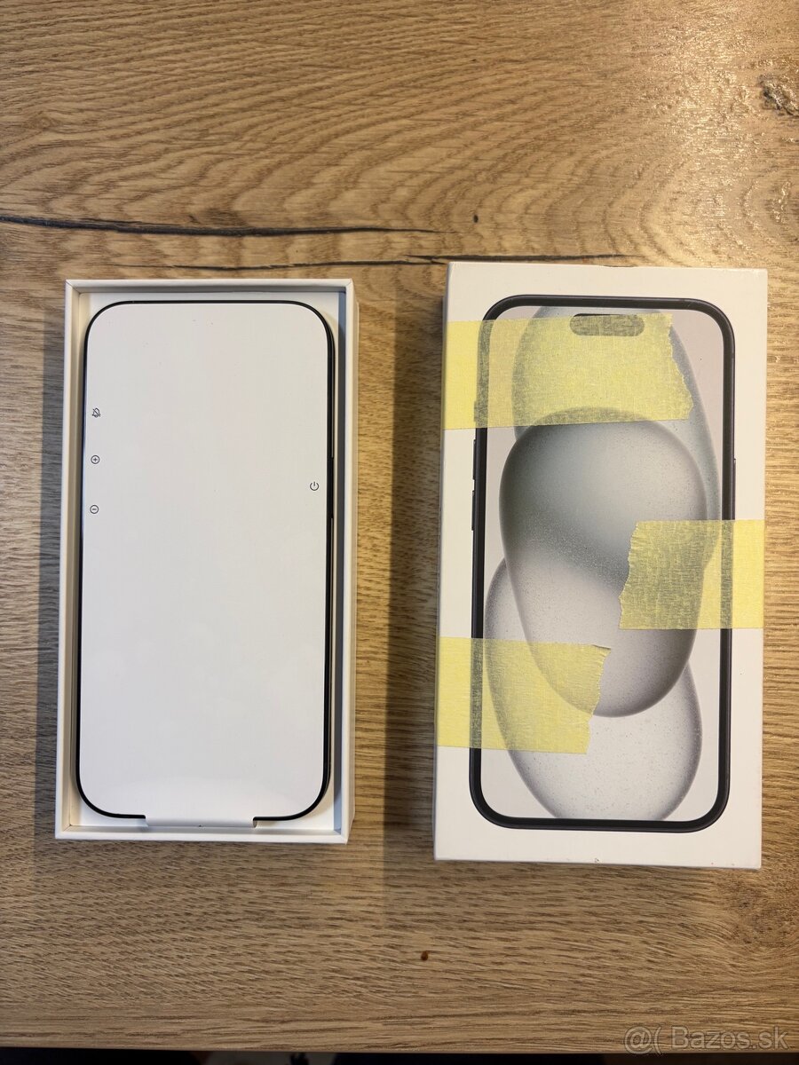 iPhone 15 256GB - 2