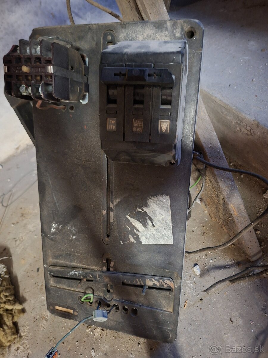 stare elektrikárske ističe... - 2