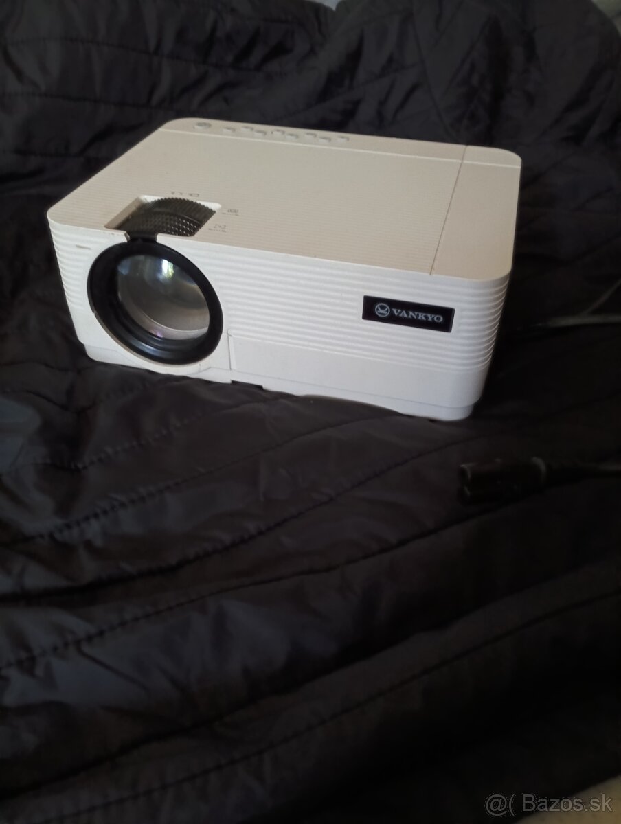 Vankyo Leisure 470 - 2