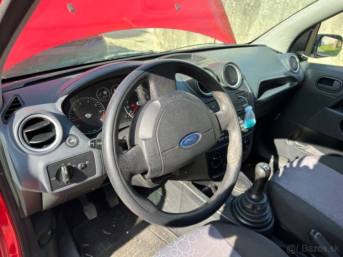 Ford Fiesta - 2