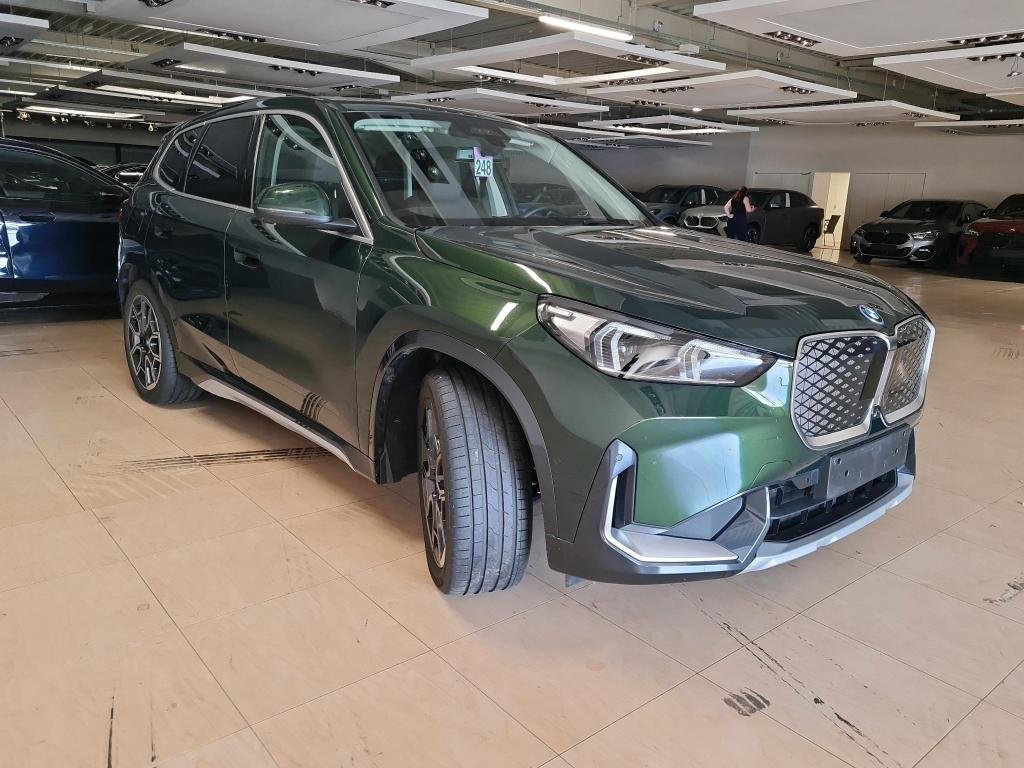 BMW iX1 30xDrive 306P 4.300km odpočet DPH - 2