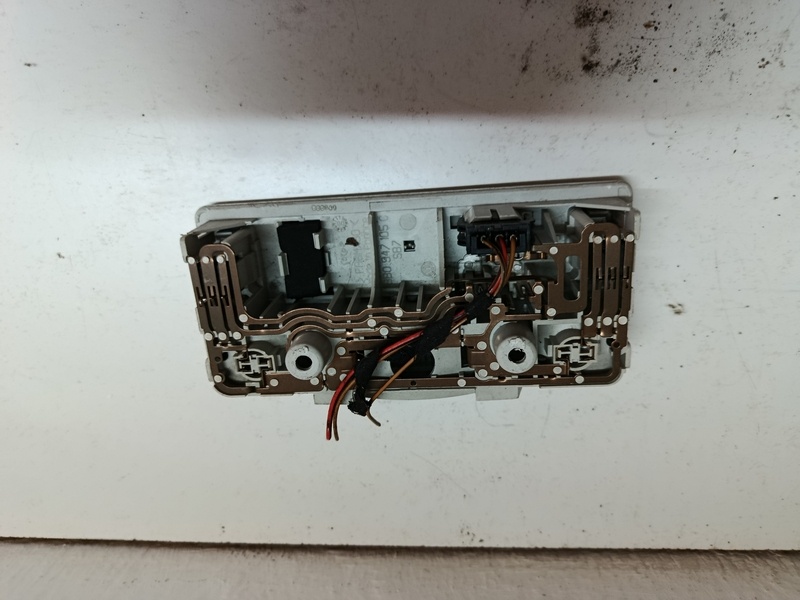 stropne svetlo vw skoda 3b0947105c 30€ - 2