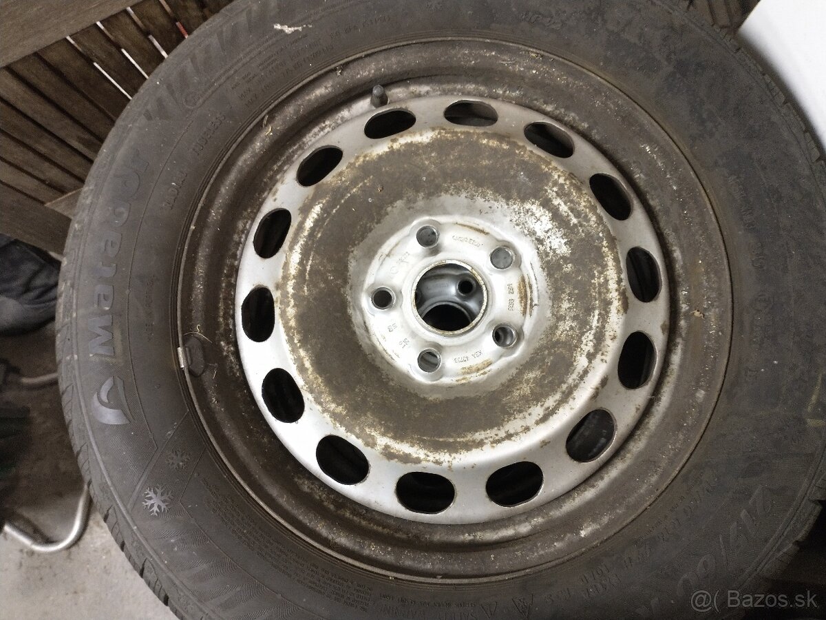 Predam zimnu sadu na skoda yeti 215/60 r16 - 2