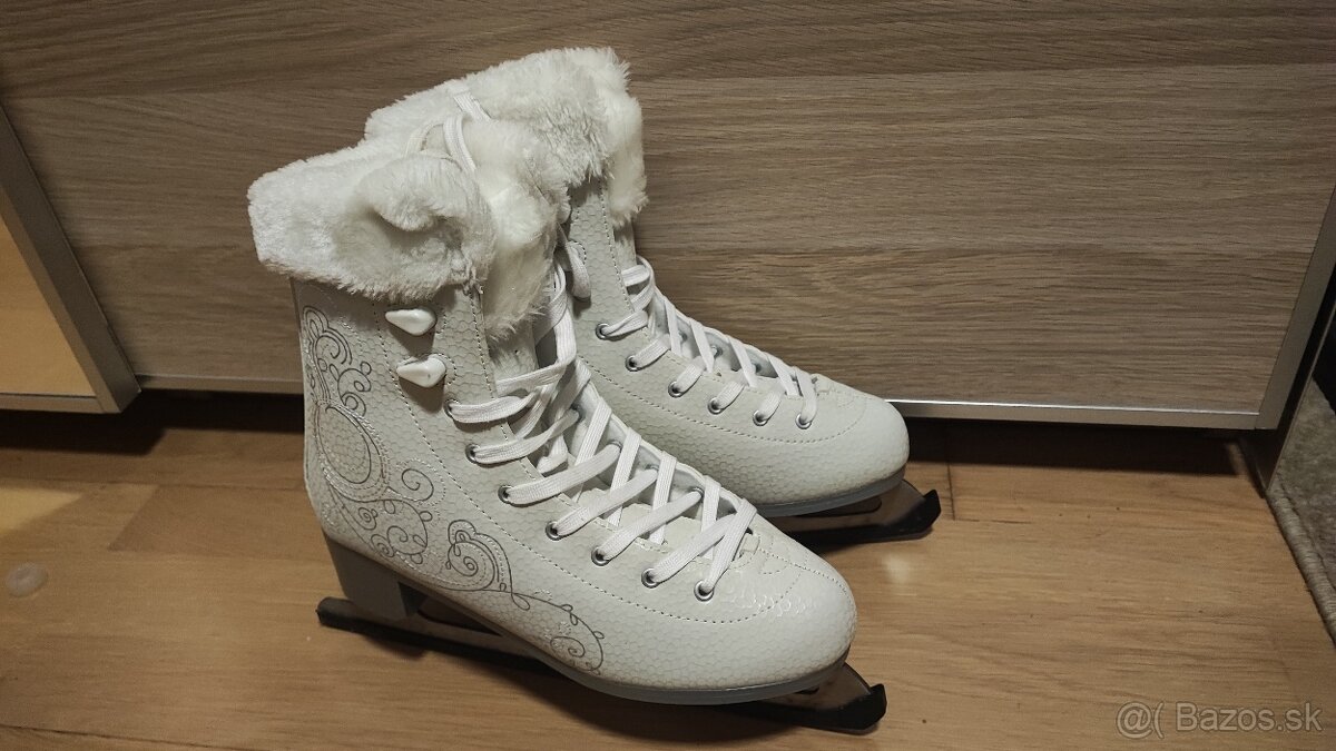 Predam dievcenske korcule vel.42 - 2