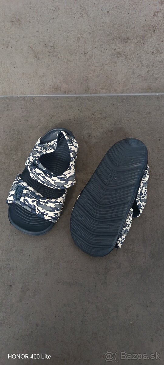 Darujem topánočky - 2