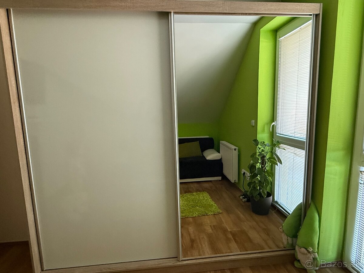 Satnikova skrina - 2