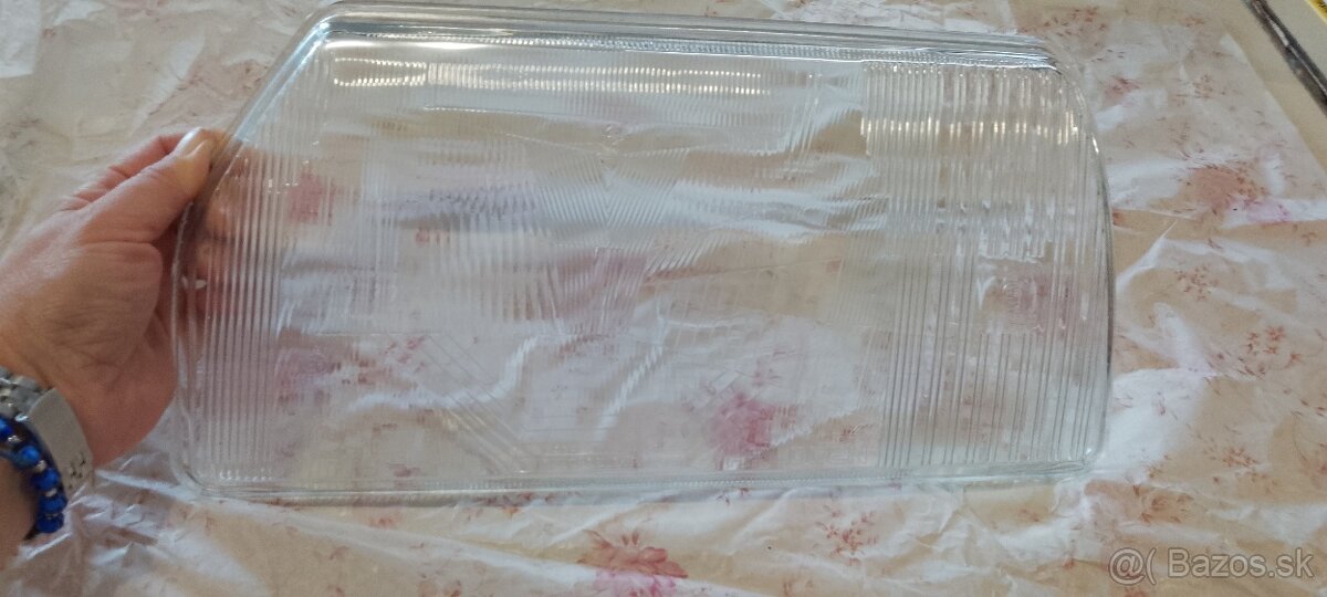 Sklo predného reflektora FAV - 2