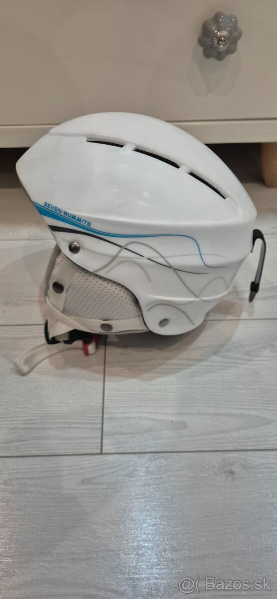 Predám dámsku lyžiarskú prilbu - 2