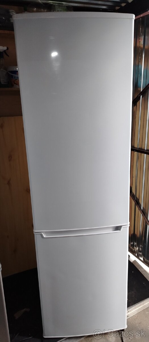 Chladnička s mrazničkou - 2