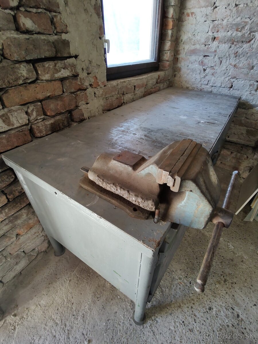 Pracovný stôl so zverákom, ponk - 2