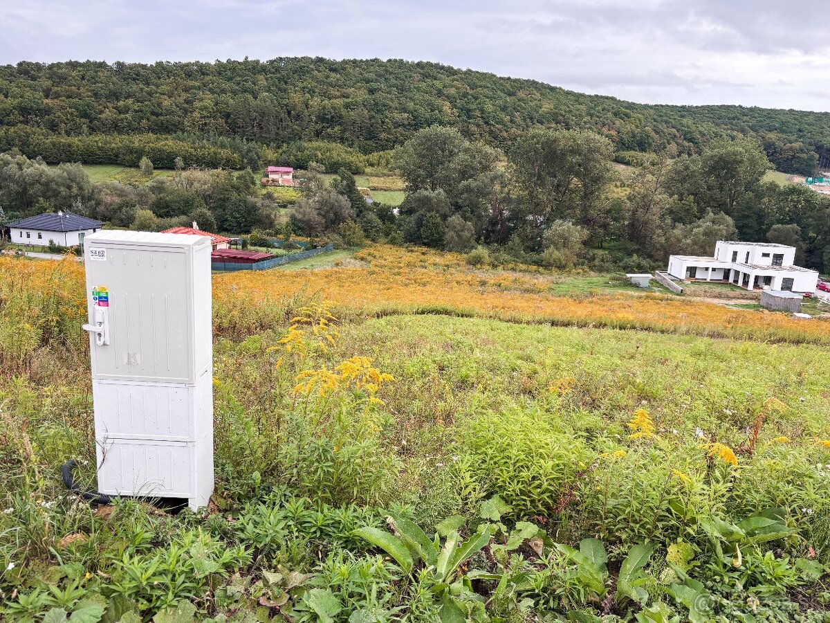 Predaj stavebného pozemku v Kanaši – tiché prostredie s krás - 2