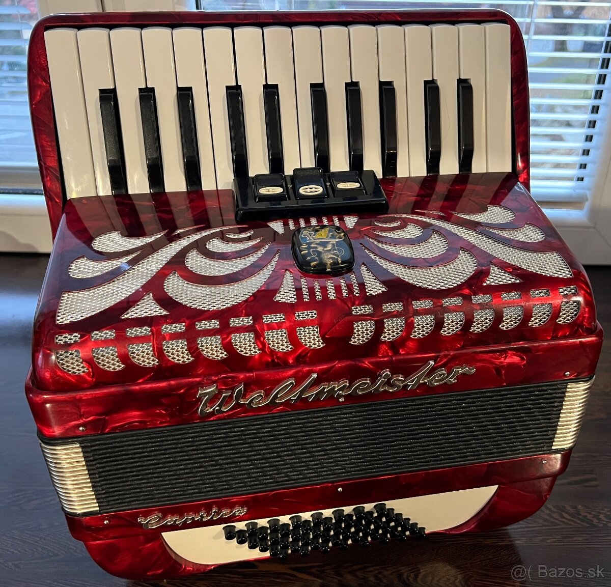 Akordeón Weltmeister Caprice 48 basový - 2