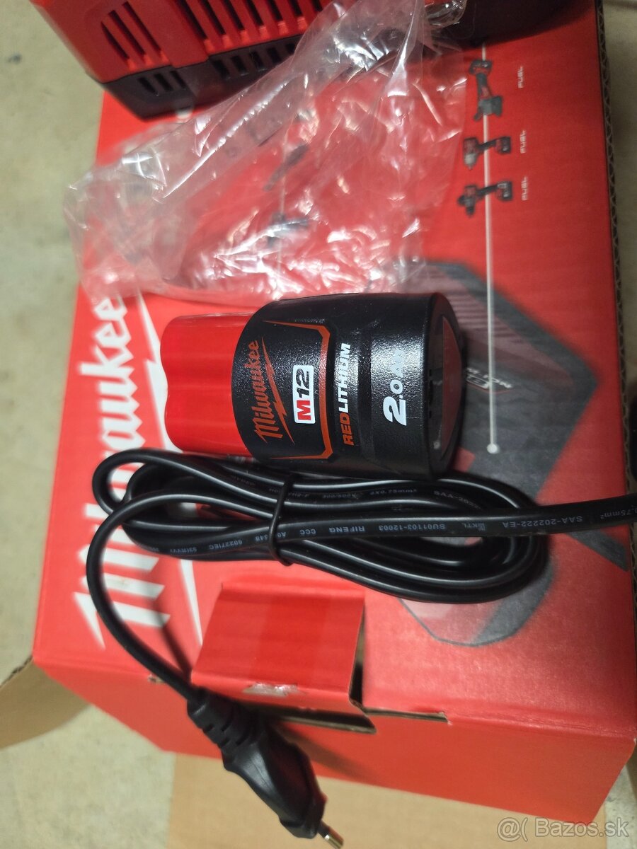 akumulátor Milwaukee M12 2.0 A - 2