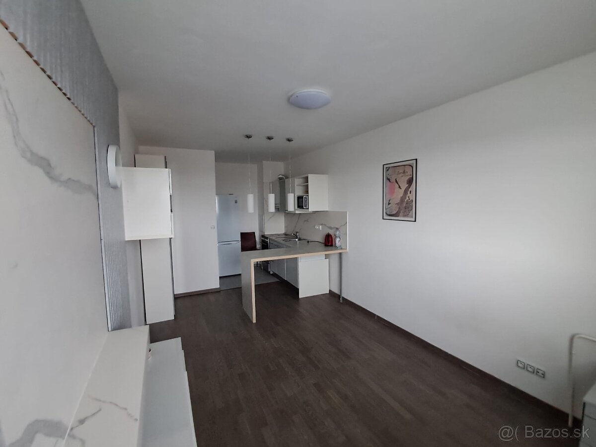 Na prenajom 2 izbovy byt Vrakuna - 2