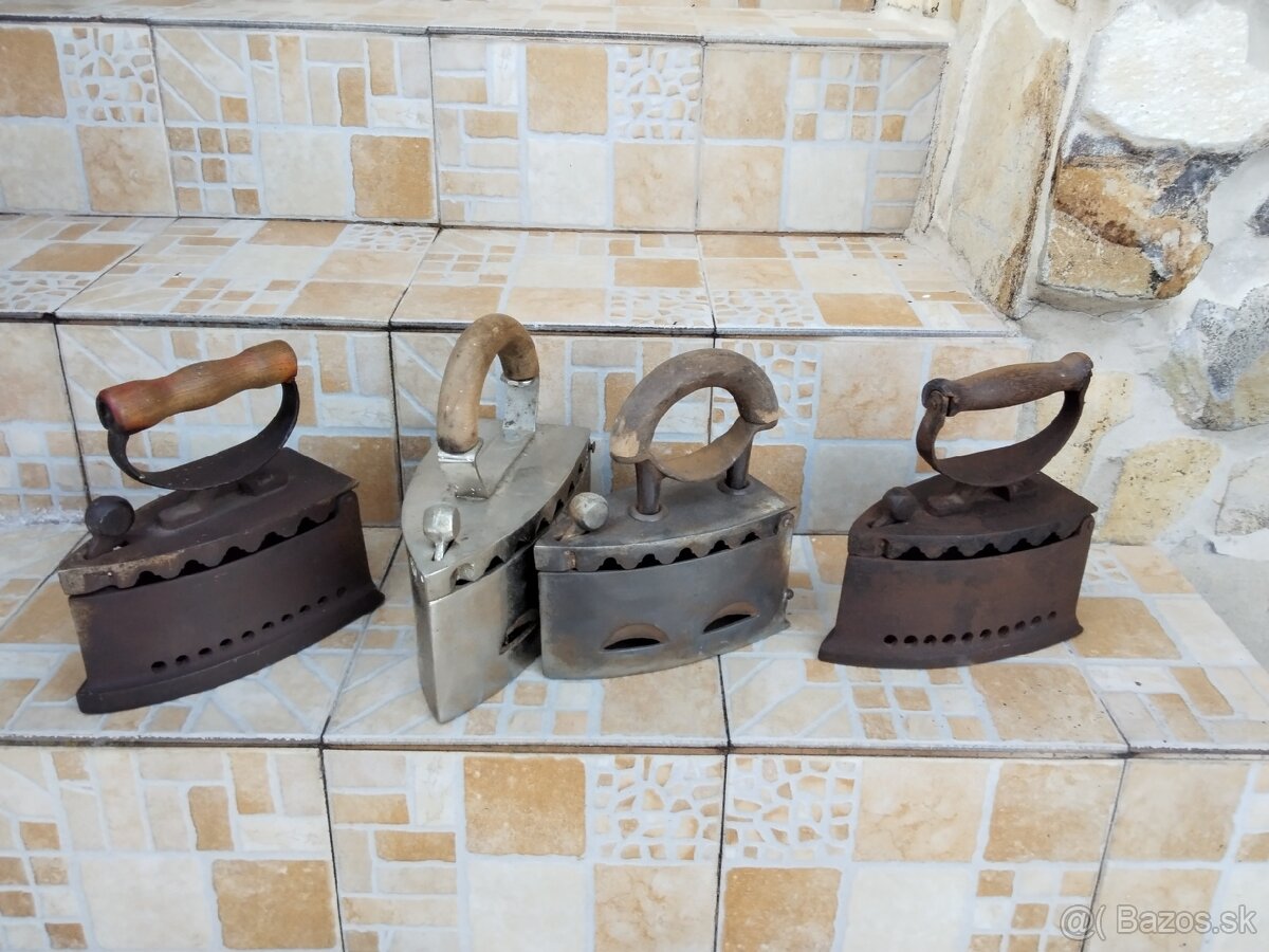 Žehličky starožitné - 2