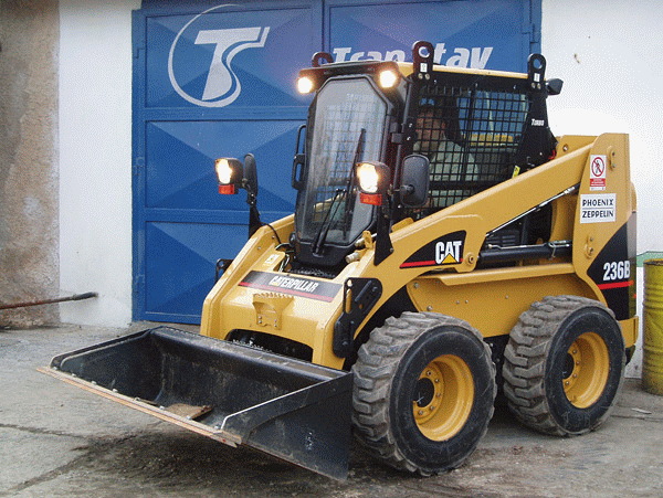 Kúpim šmykom riadený nakladač - 2