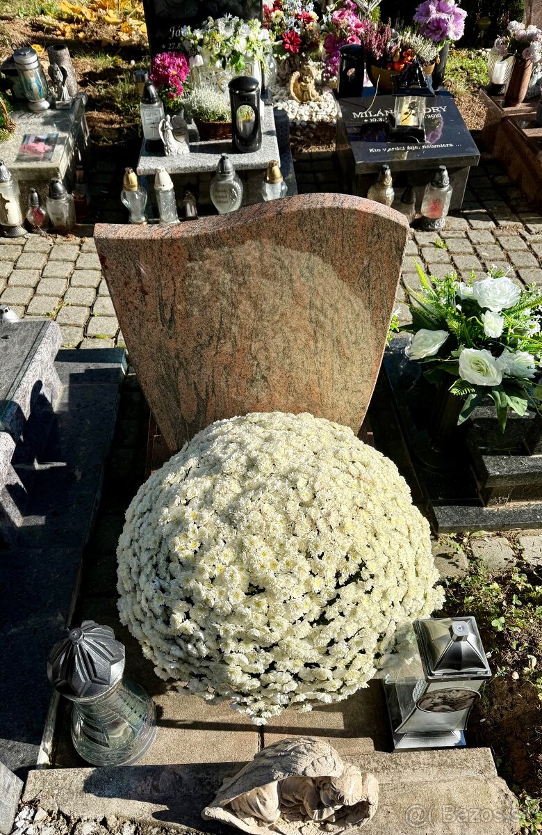 Komplet urnový hrob - 2