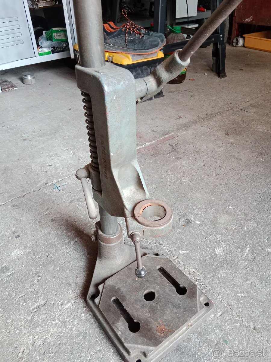 Stojan na vŕtačku - 2