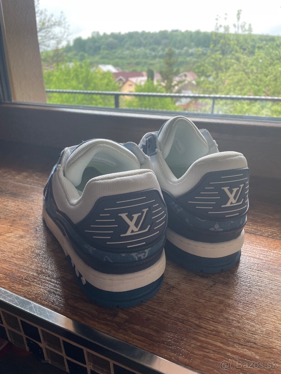 Lv Trainers - 2