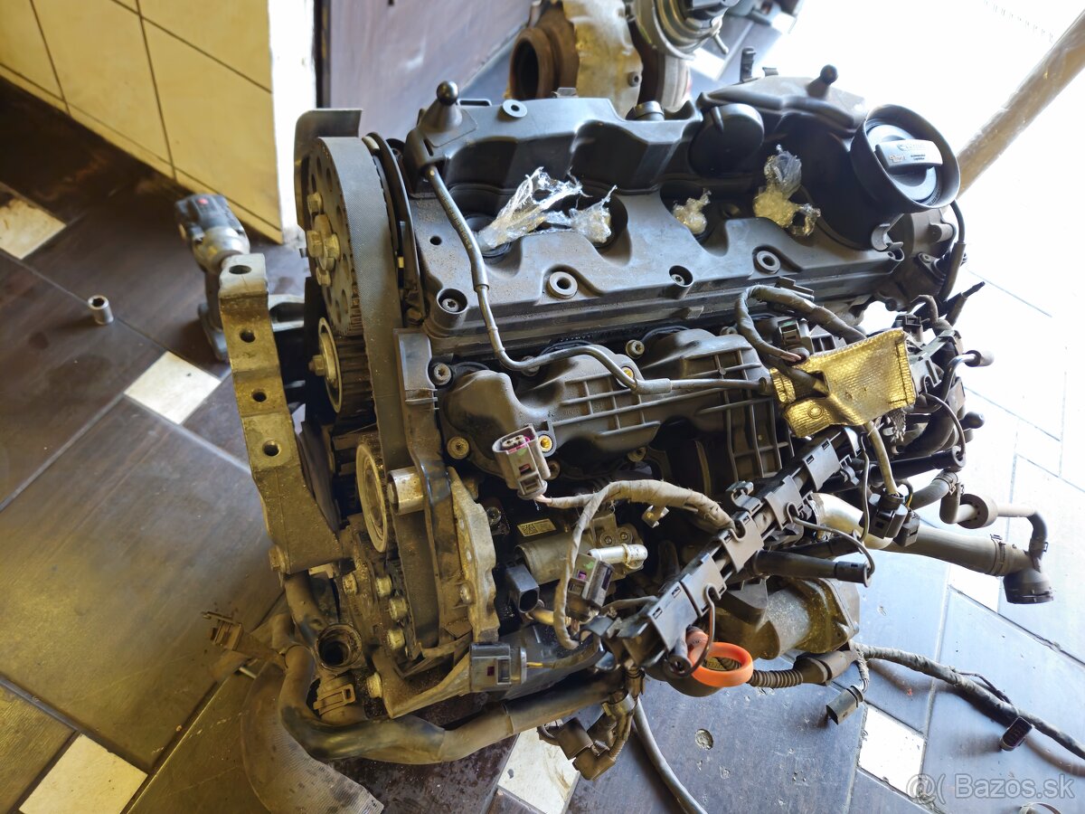 Predám motor 1.6 TDI 77 kw - 2