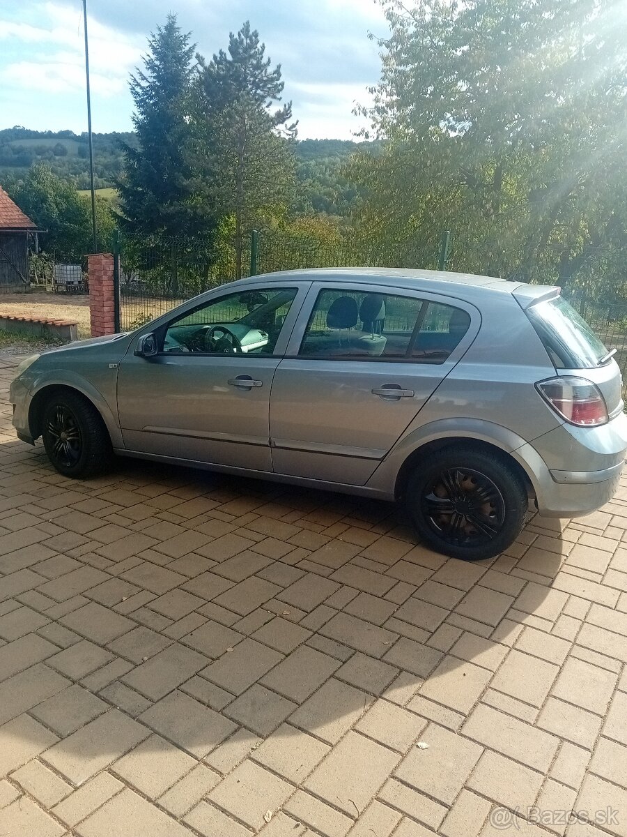 Opel Astra 1.3 CDTI - 2