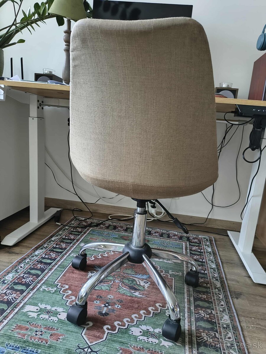 Kancelárska stolička - 2