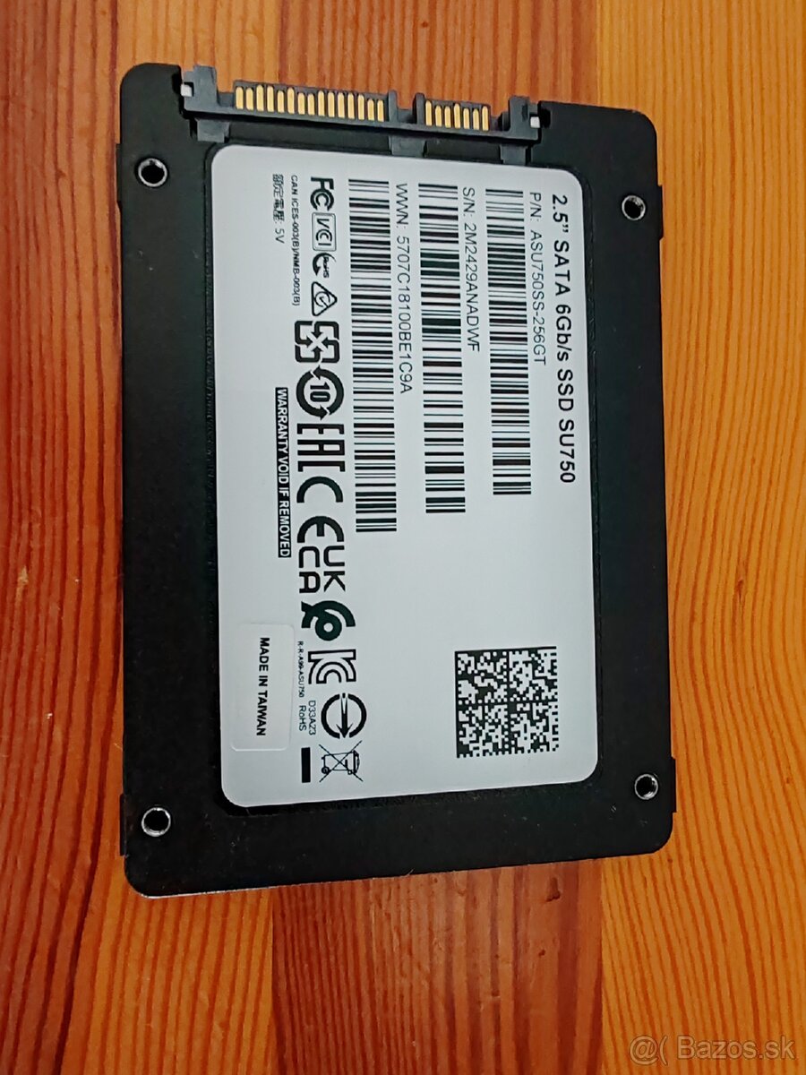 Predám 256GB SSD DISK ADATA750 - 2