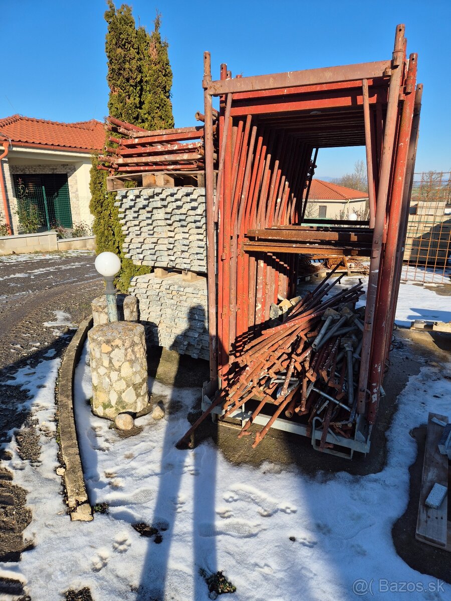 Stavebné lešenie fasádne - 2