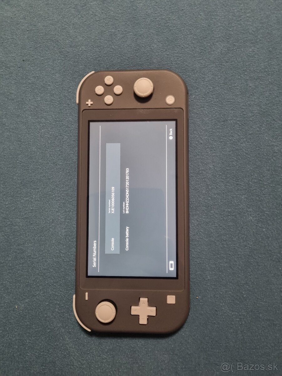 Nintendo Switch Lite Grey + hra + obal - 2