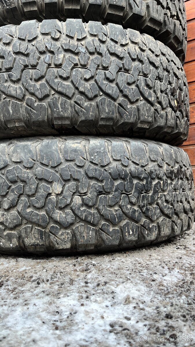 Pneu bf goodrich 265/70 r17 - 2